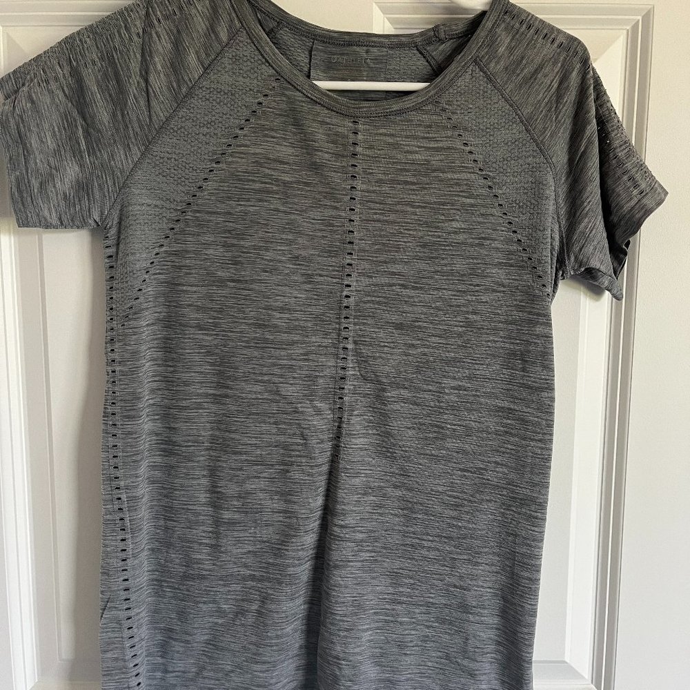 Athleta Grey Work Out Shirt